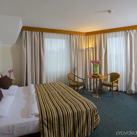 Plaza Prague - Czech Inn Hotels - Czech Leading Hotels 4*