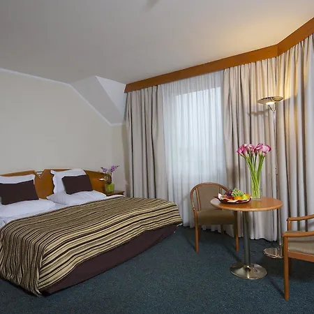Plaza Prague - Czech Inn Hotels - Czech Leading Hotels Hotel 4*